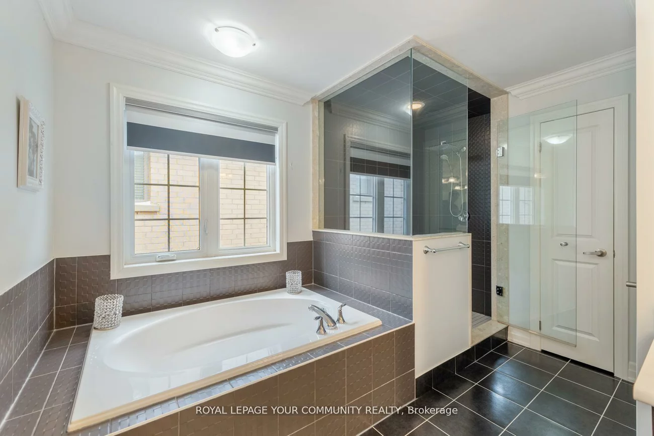 1, Terry View, King City, King