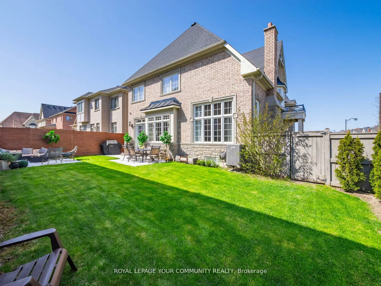 1, Terry View, King City, King