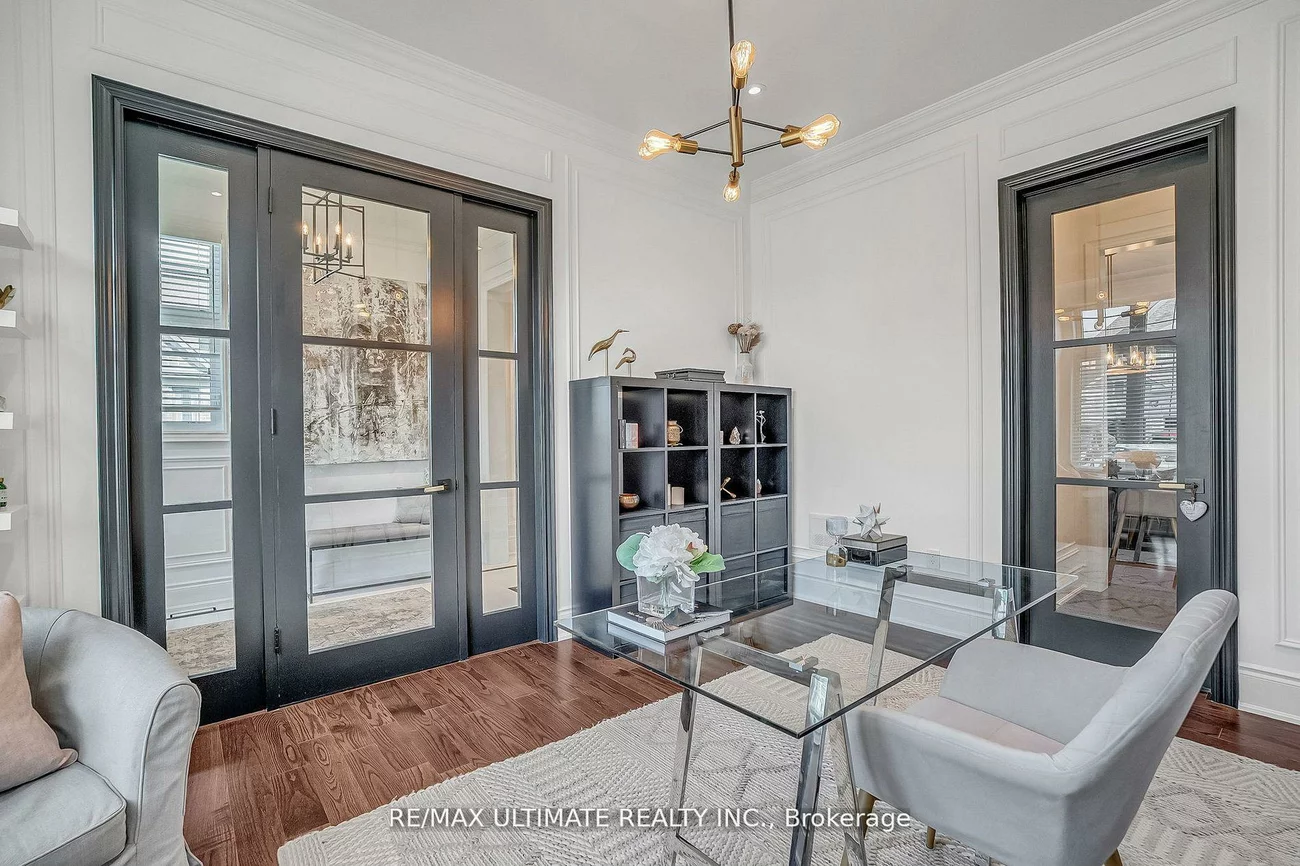 60, Cairns, King City, King