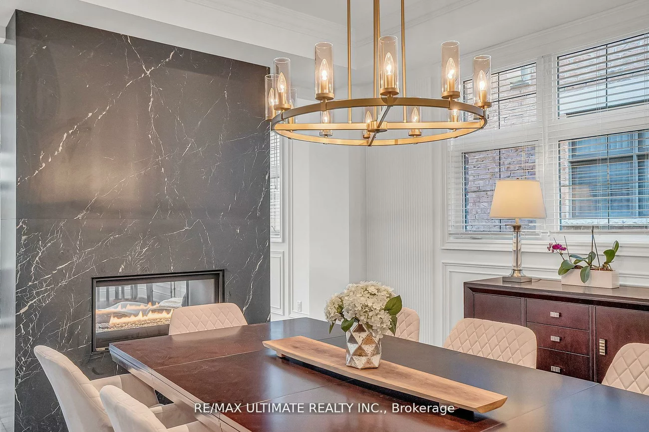 60, Cairns, King City, King