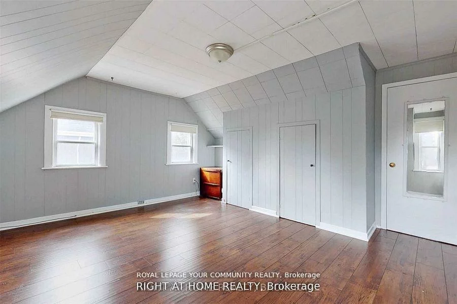 13066, Keele, King City, King