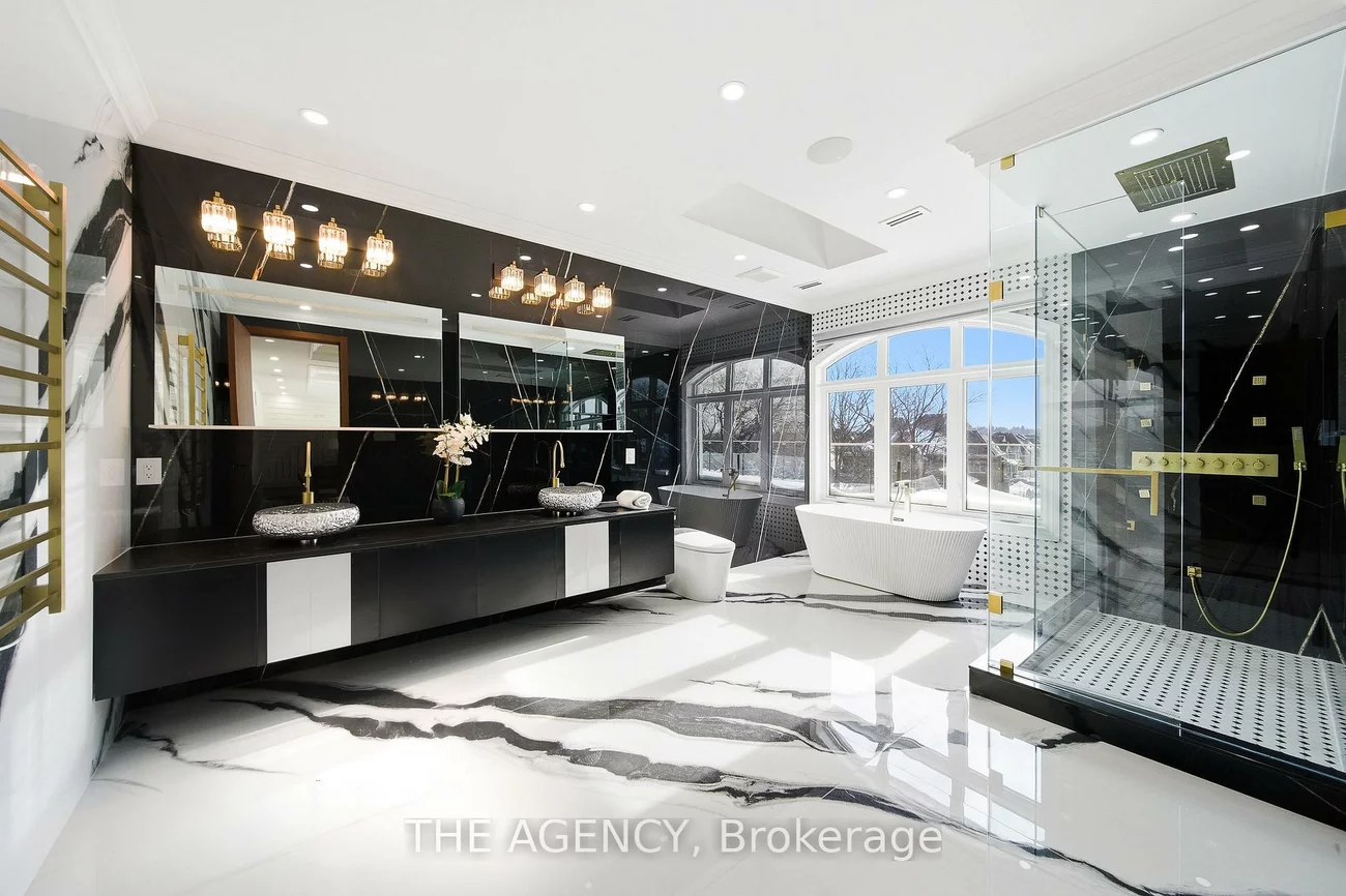 221, Burton Grove, King City, King