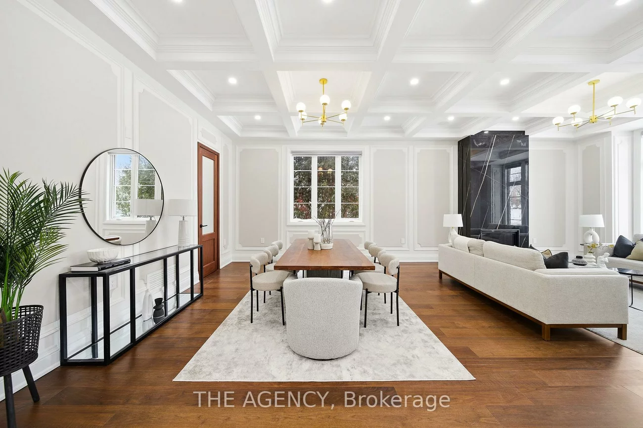 221, Burton Grove, King City, King