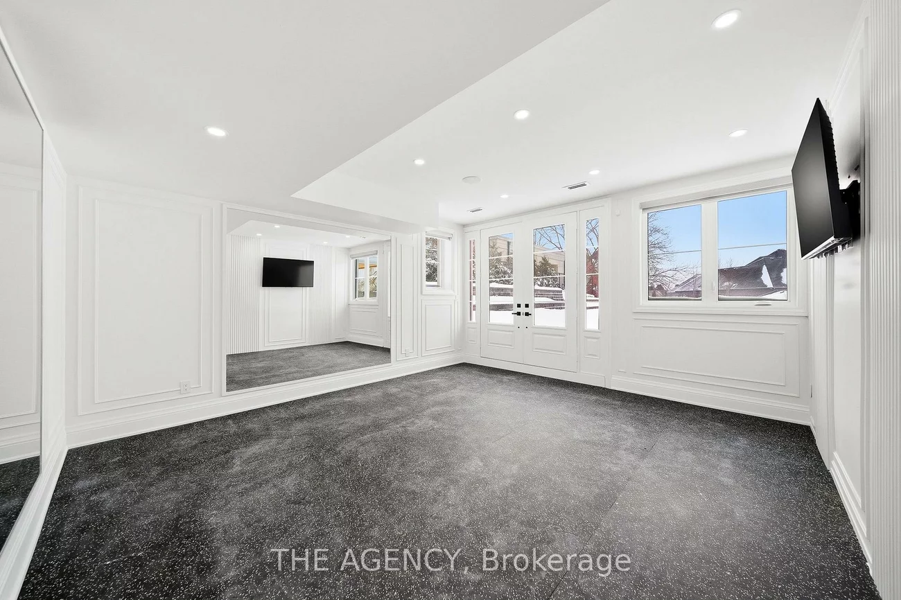 221, Burton Grove, King City, King