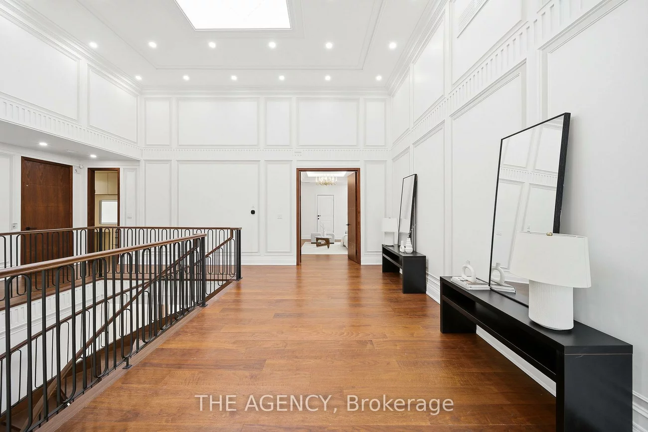 221, Burton Grove, King City, King