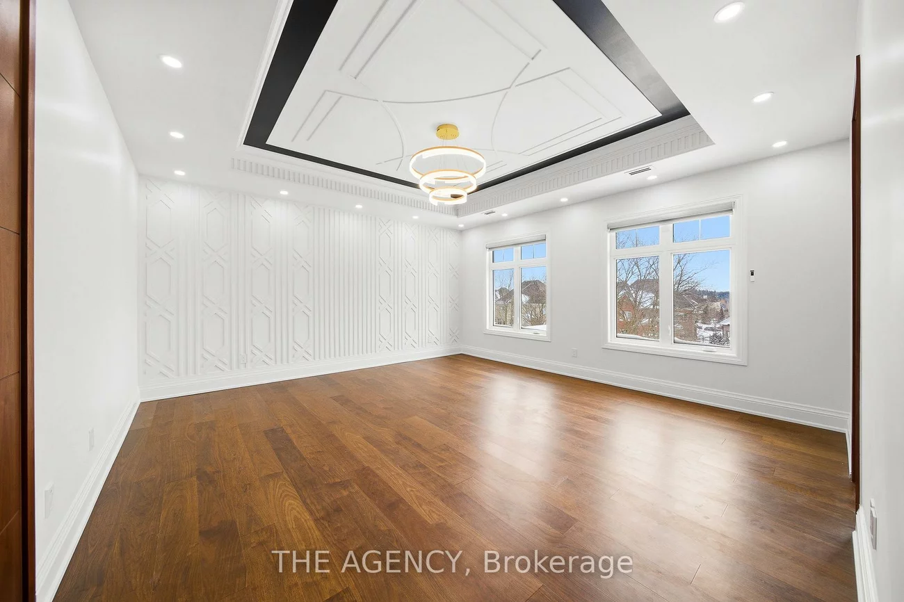 221, Burton Grove, King City, King