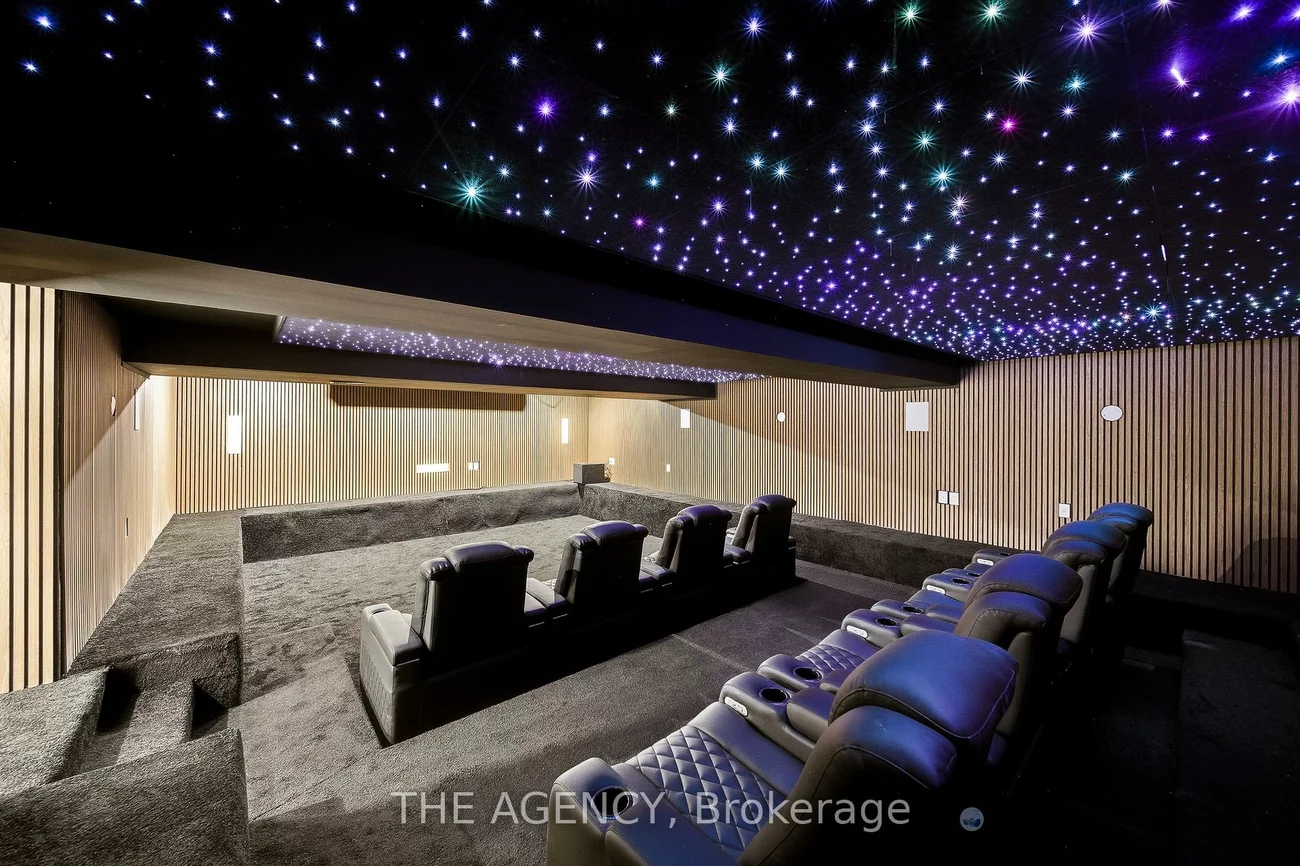 221, Burton Grove, King City, King