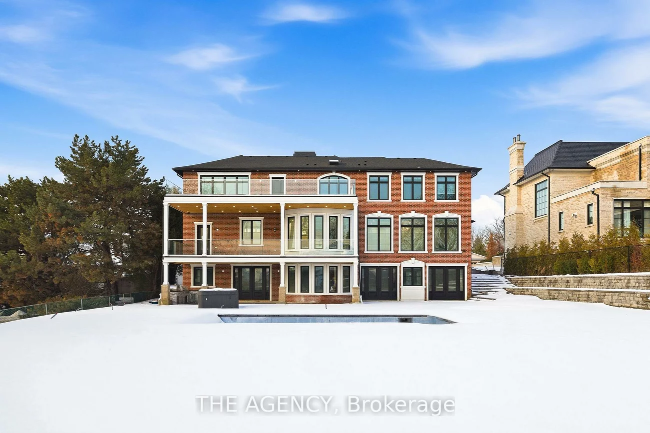 221, Burton Grove, King City, King