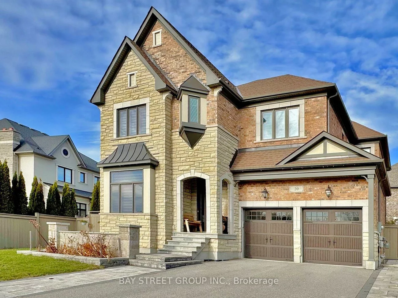 39, Cairns, King City, King