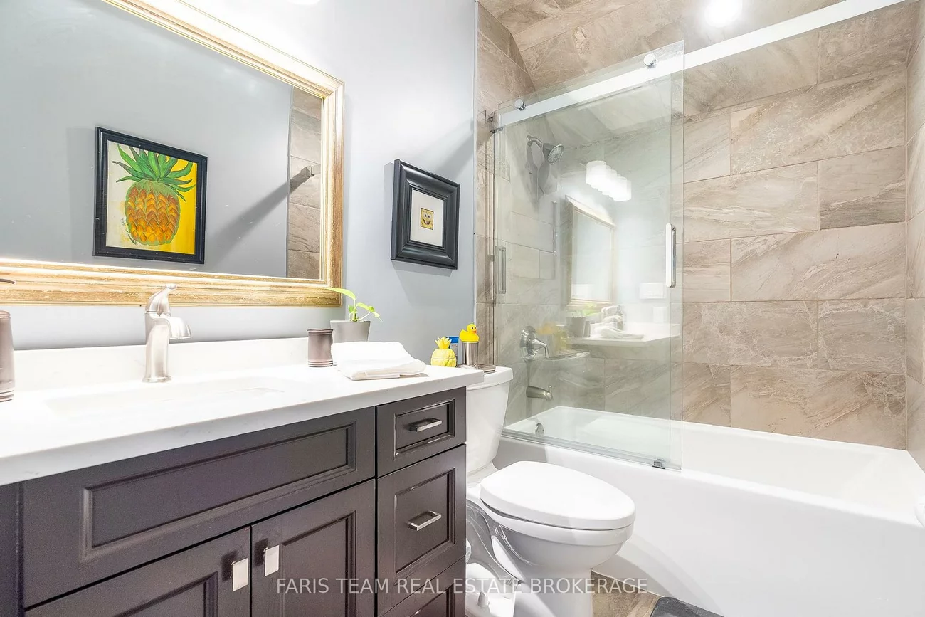 400, Lloyd's, Pottageville, King