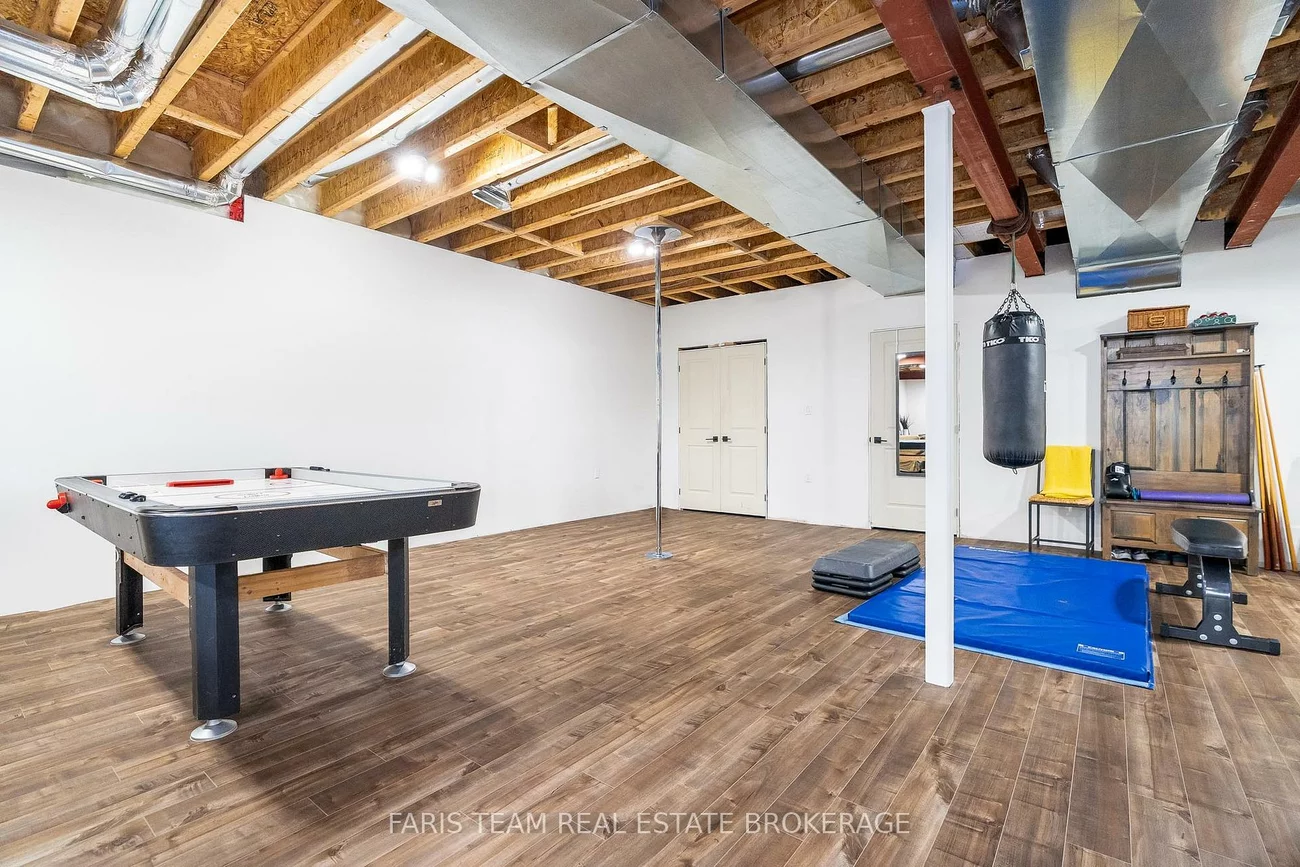 400, Lloyd's, Pottageville, King