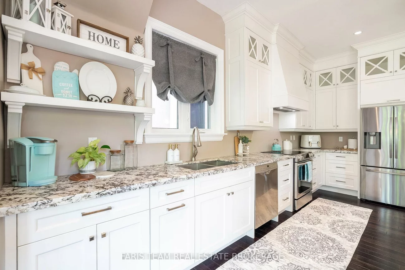 400, Lloyd's, Pottageville, King