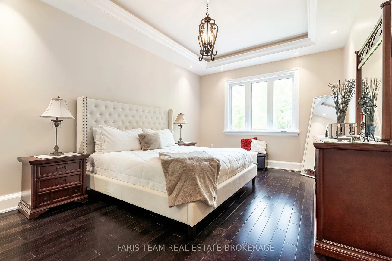 400, Lloyd's, Pottageville, King