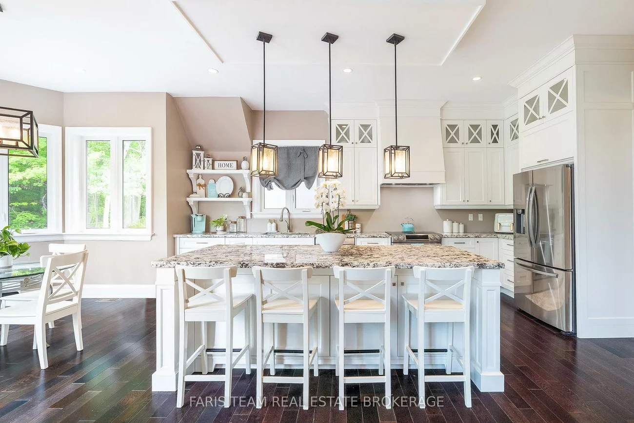 400, Lloyd's, Pottageville, King