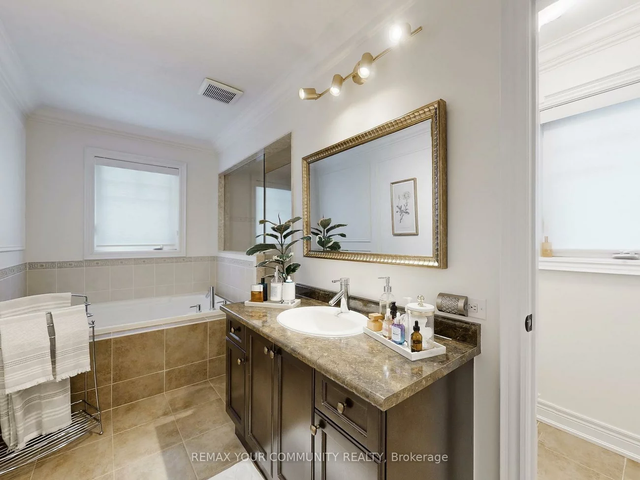 43, Fairmont Ridge, Nobleton, King