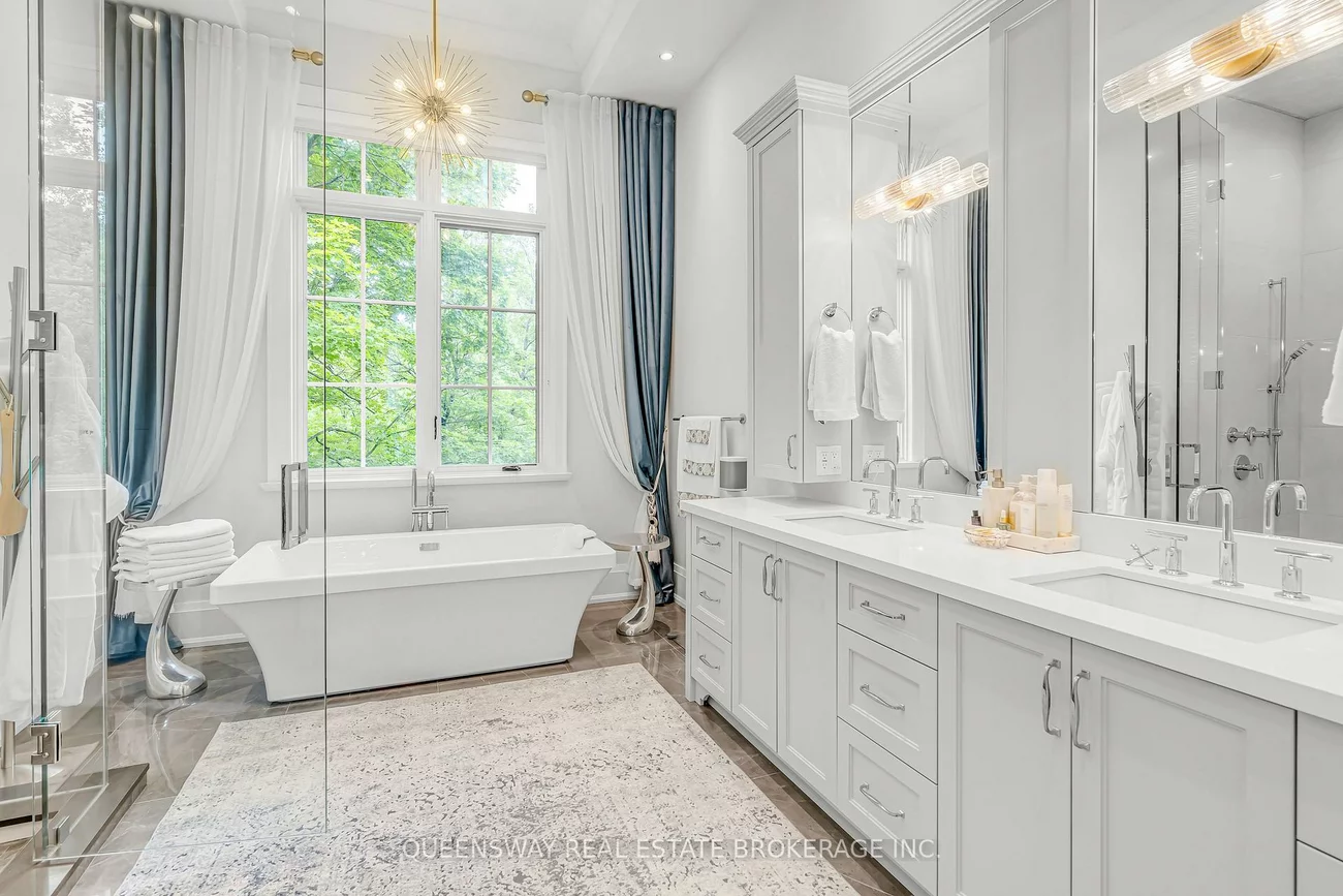 2600, 17th Sideroad, King City, King