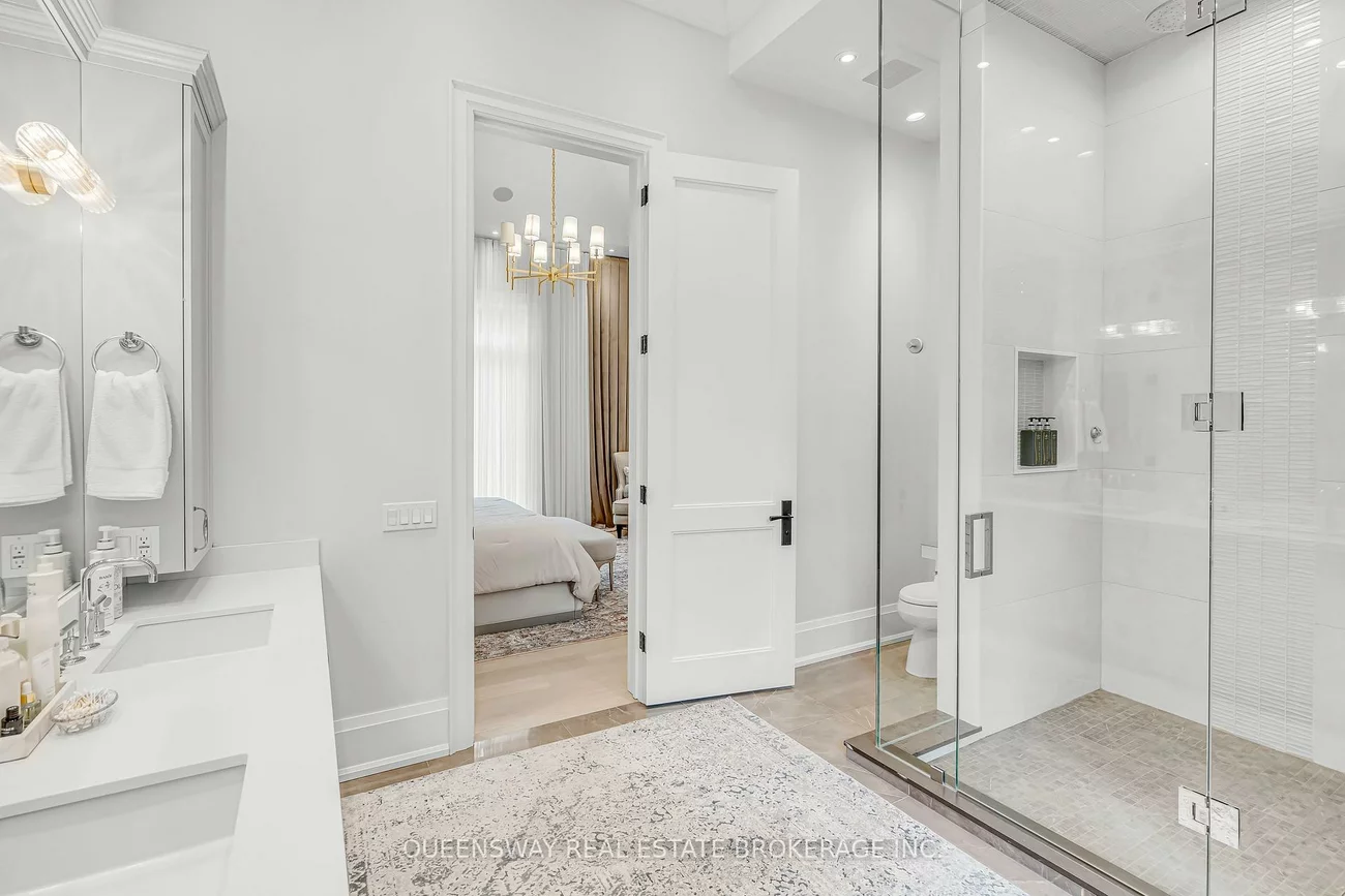 2600, 17th Sideroad, King City, King