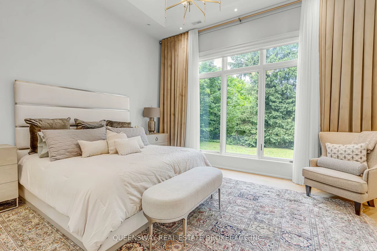 2600, 17th Sideroad, King City, King