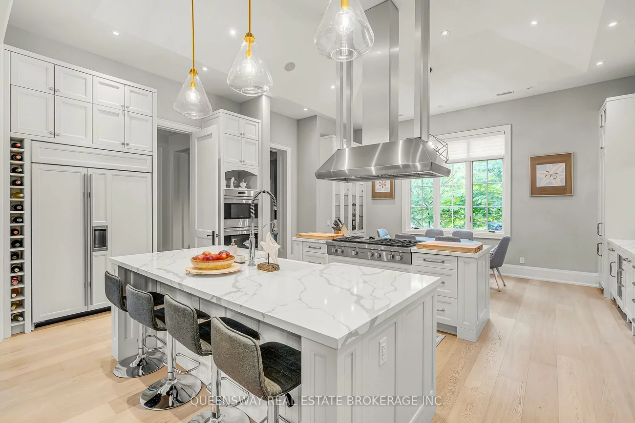 2600, 17th Sideroad, King City, King