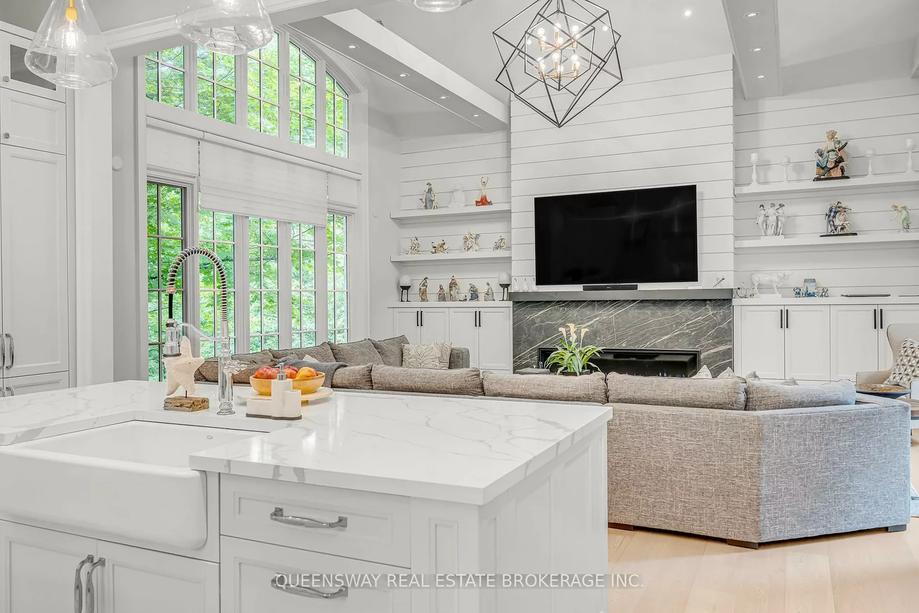 2600, 17th Sideroad, King City, King