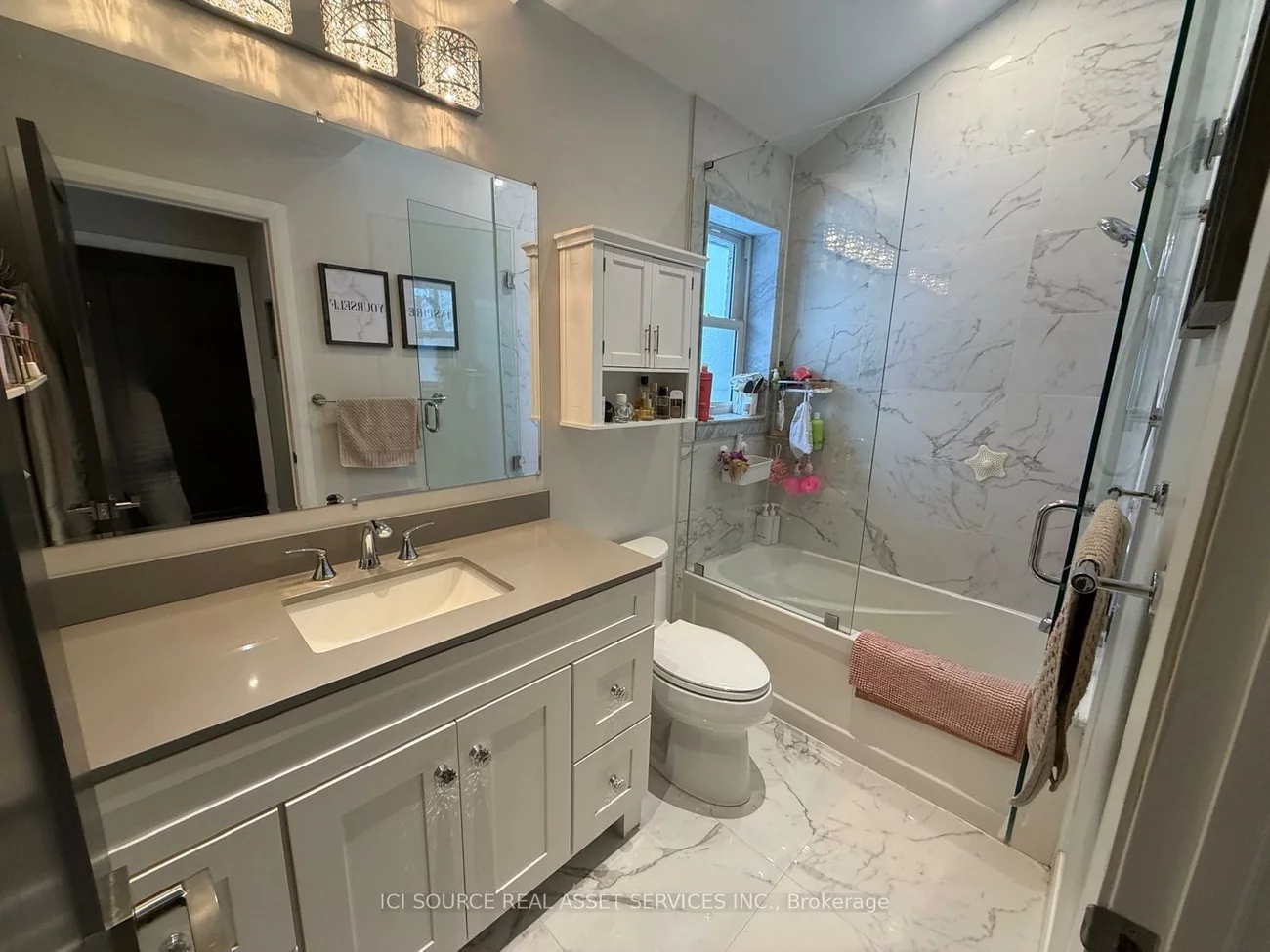 33, Hazelbury, Nobleton, King