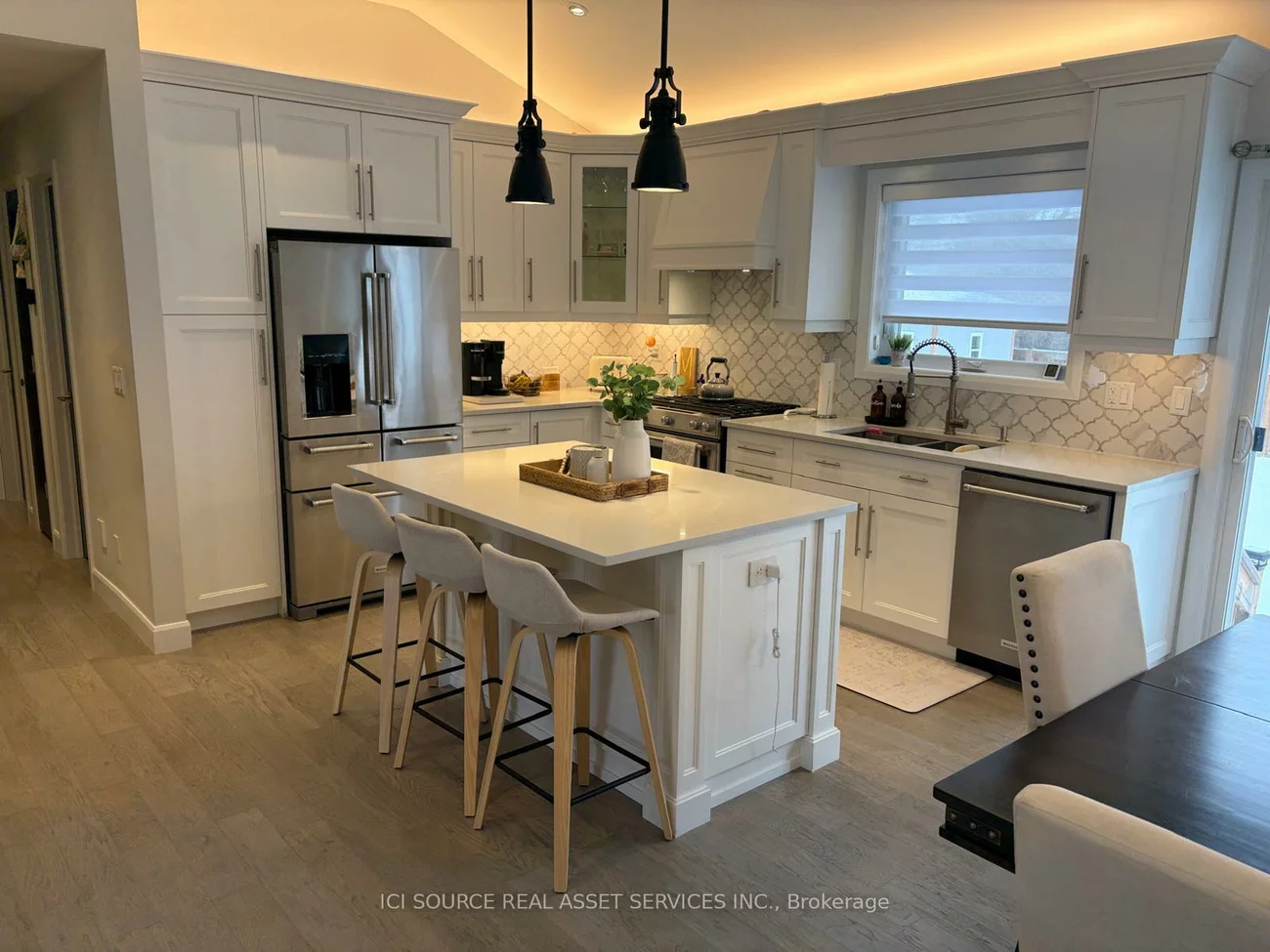 33, Hazelbury, Nobleton, King