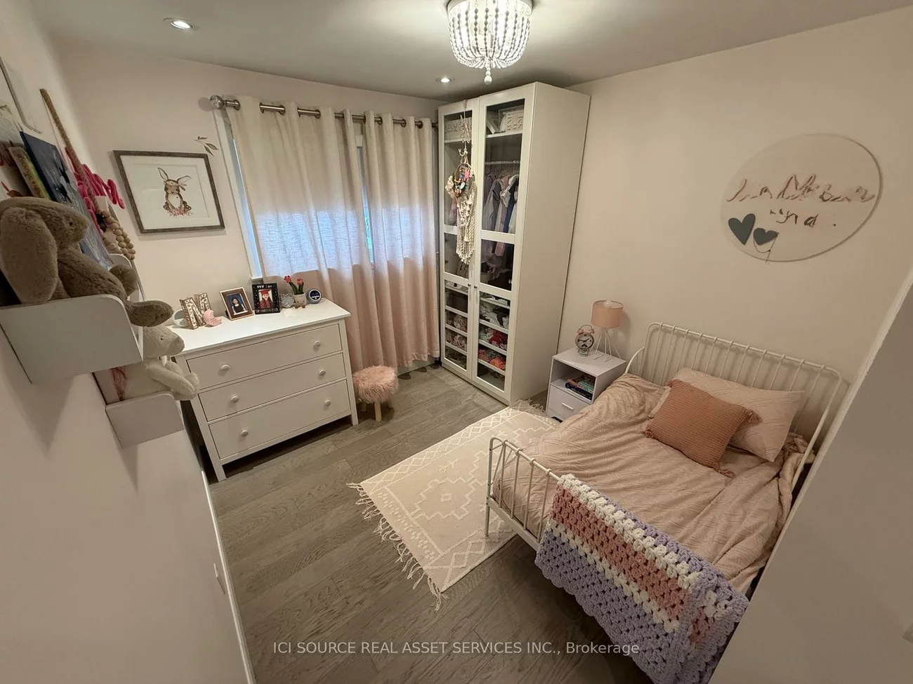 33, Hazelbury, Nobleton, King