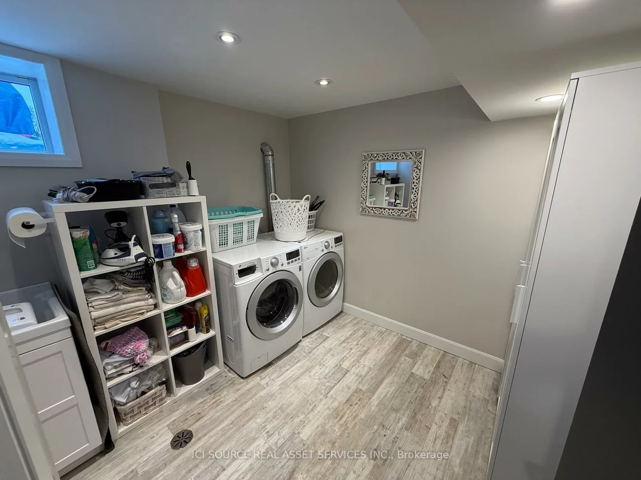 33, Hazelbury, Nobleton, King