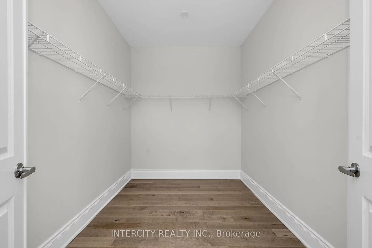 20, Saxby Farm, King City, King