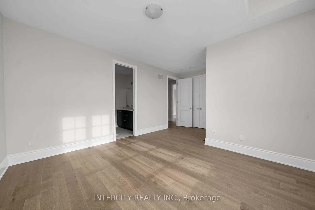 20, Saxby Farm, King City, King