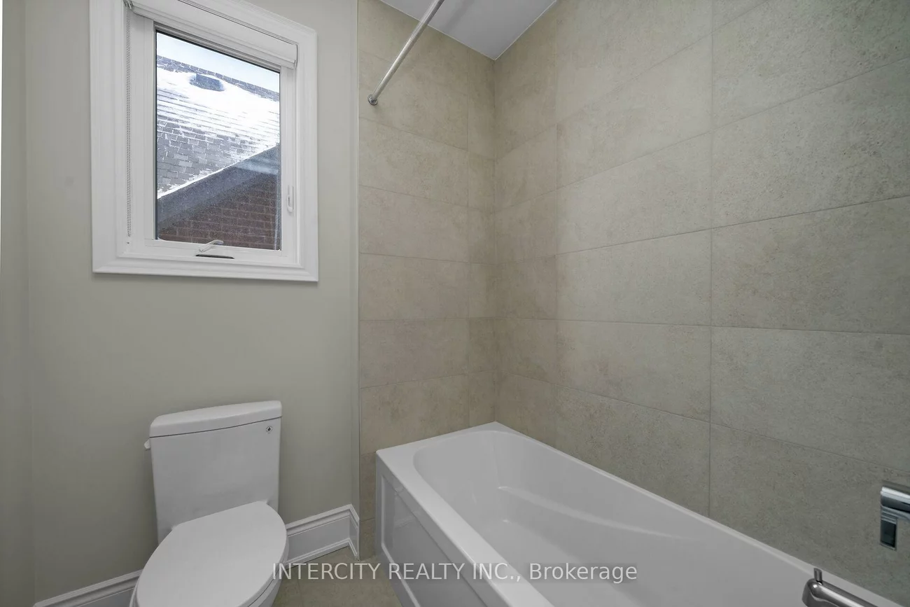 20, Saxby Farm, King City, King