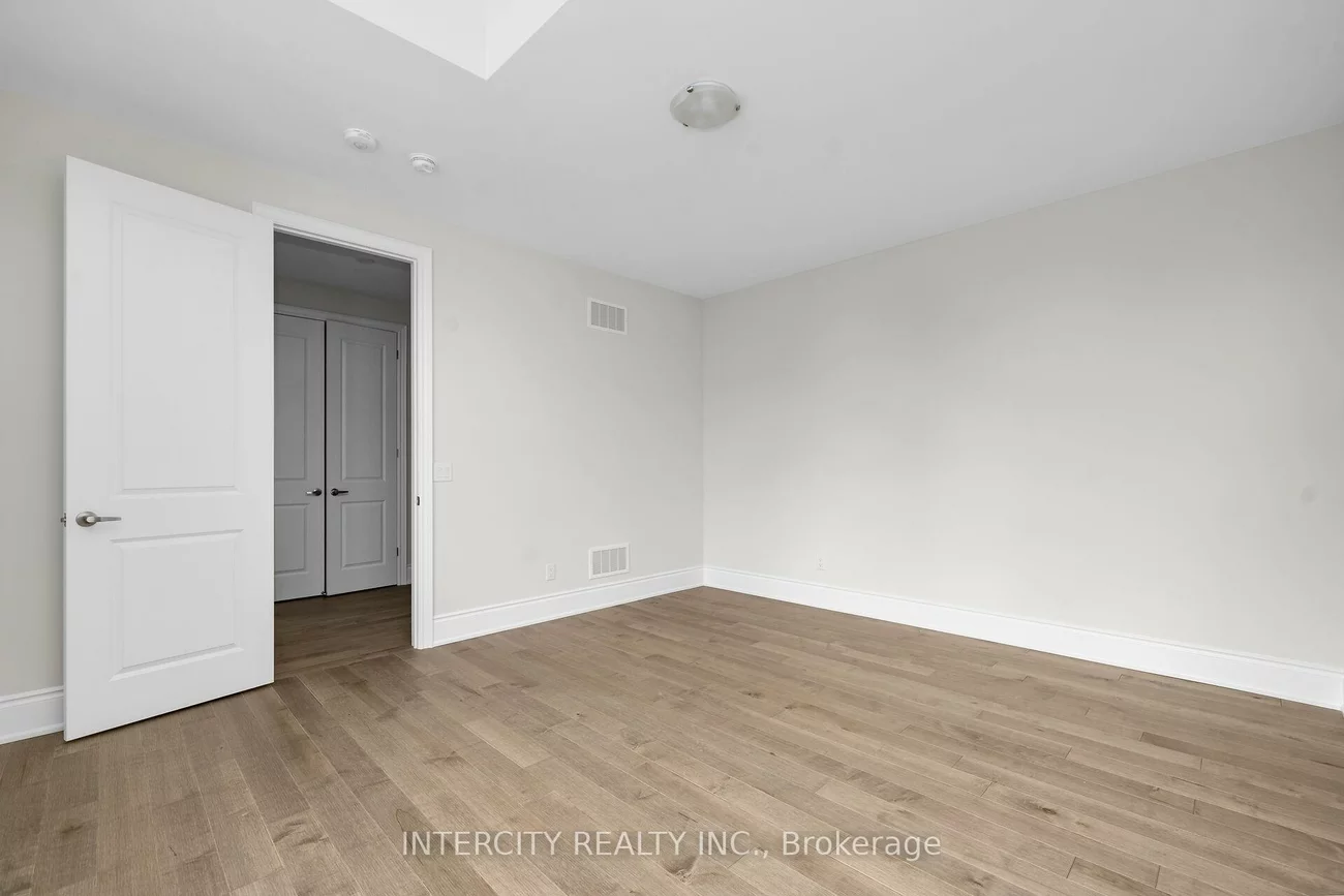 20, Saxby Farm, King City, King