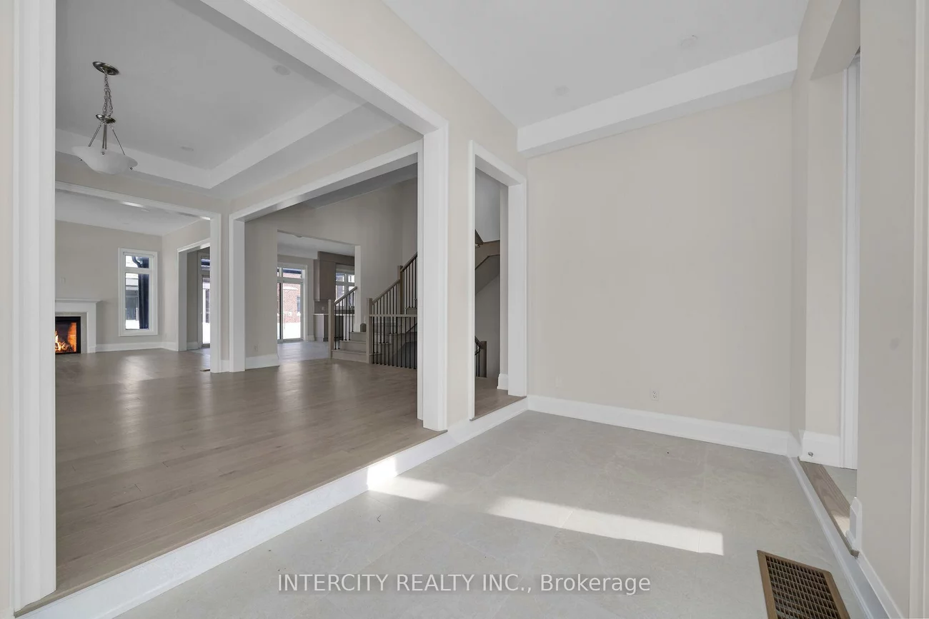 6, Saxby Farm, King City, King