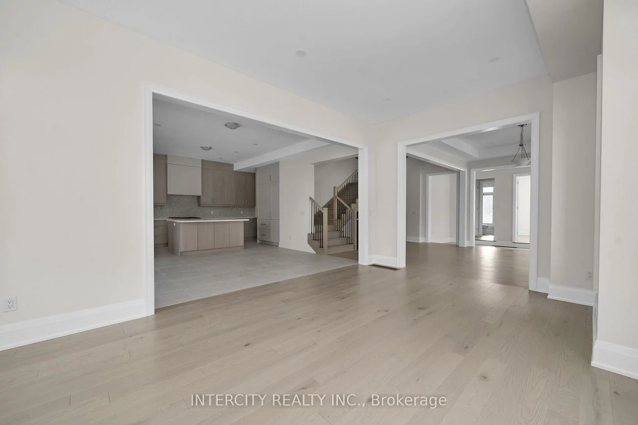 6, Saxby Farm, King City, King