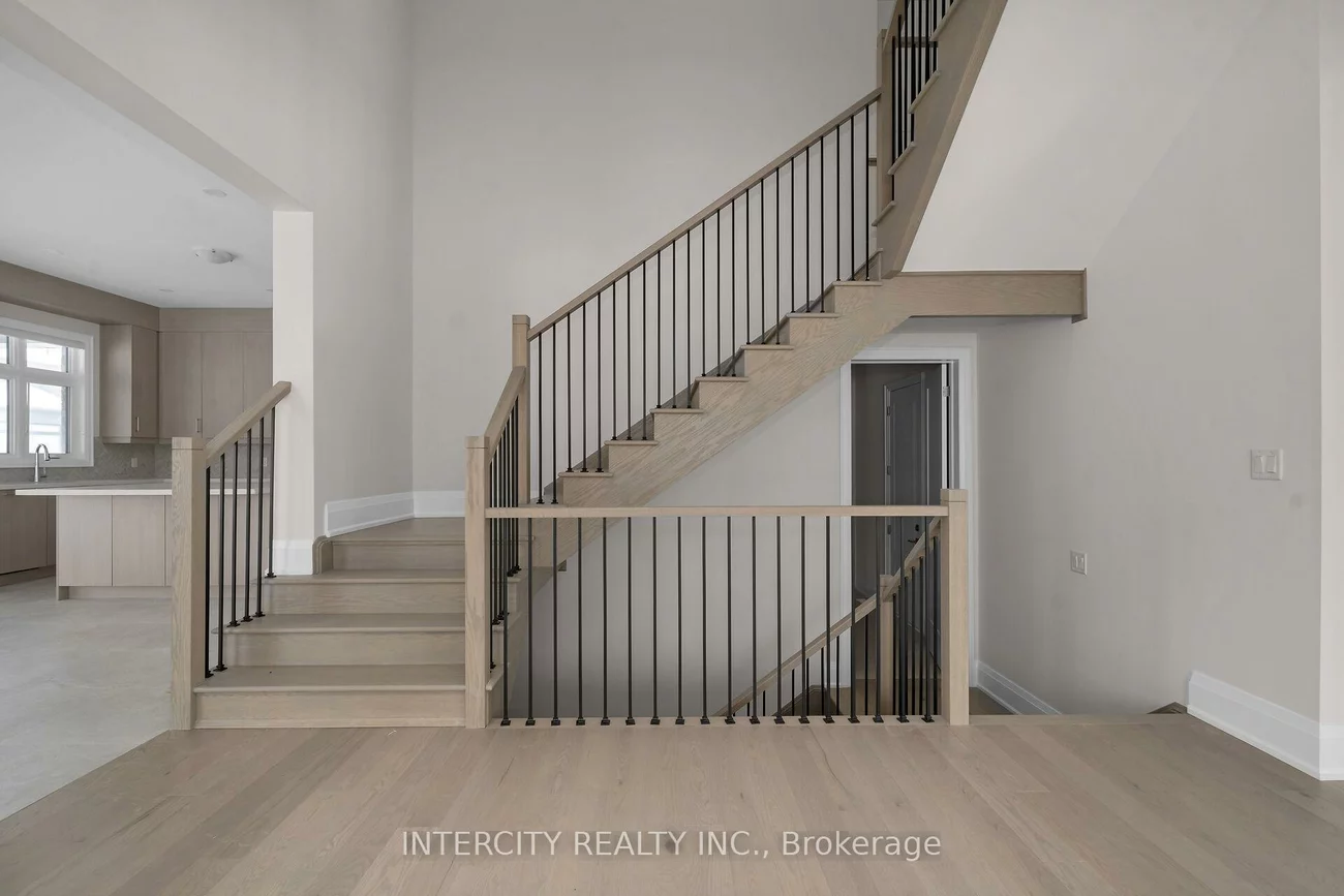 6, Saxby Farm, King City, King