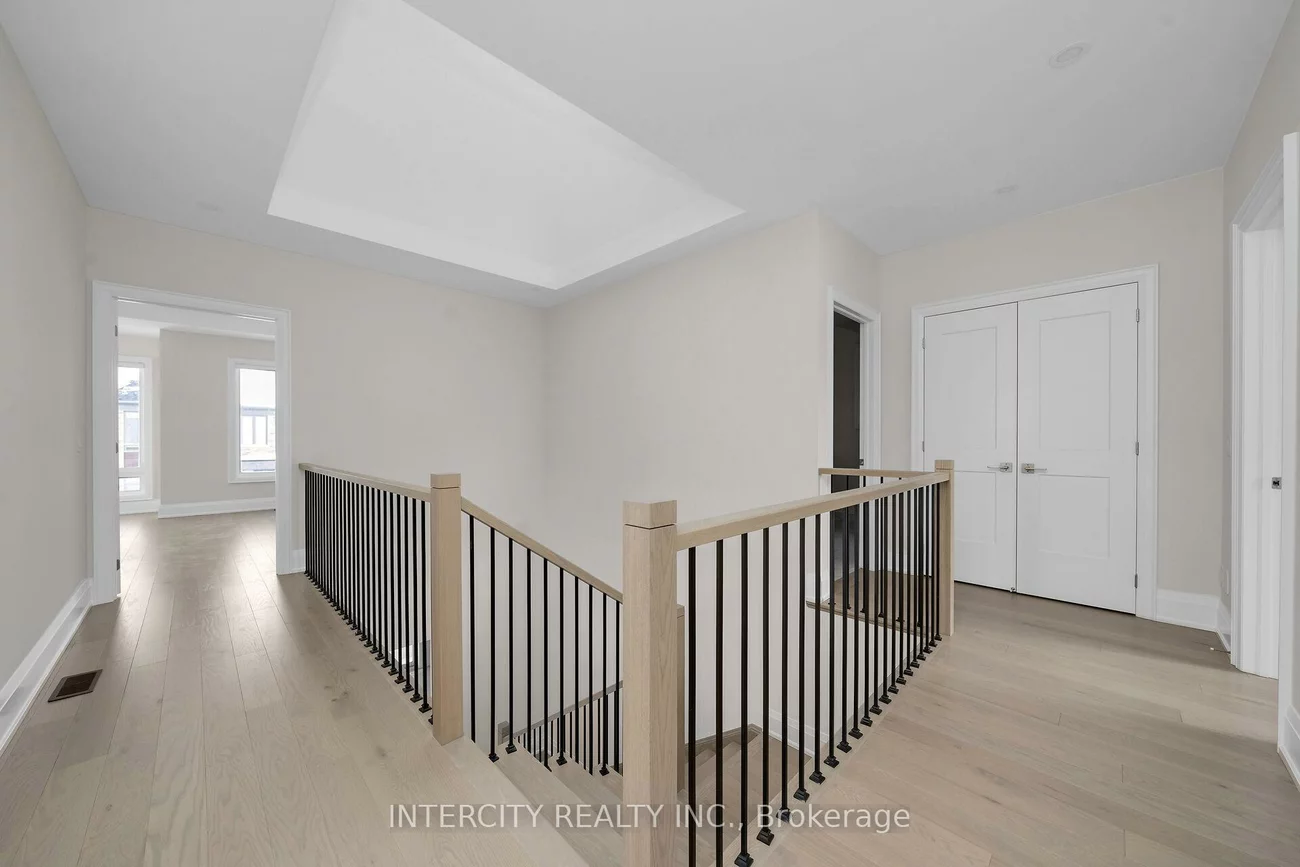 6, Saxby Farm, King City, King