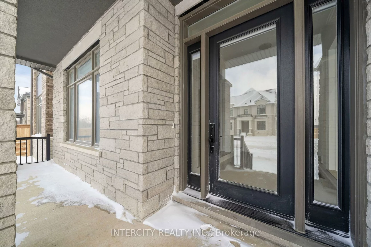 6, Saxby Farm, King City, King