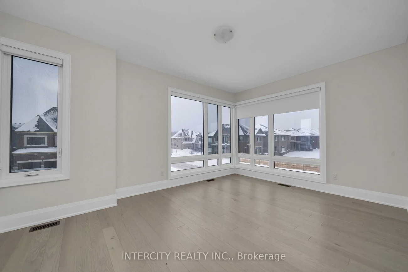 6, Saxby Farm, King City, King