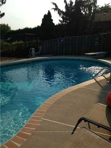 191, Burton, King City, King