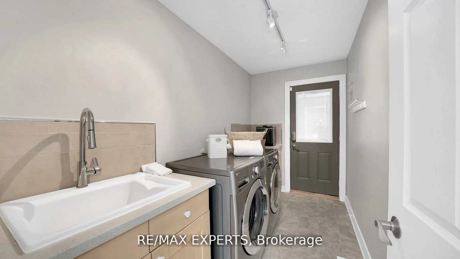 10, Kehoe, Nobleton, King