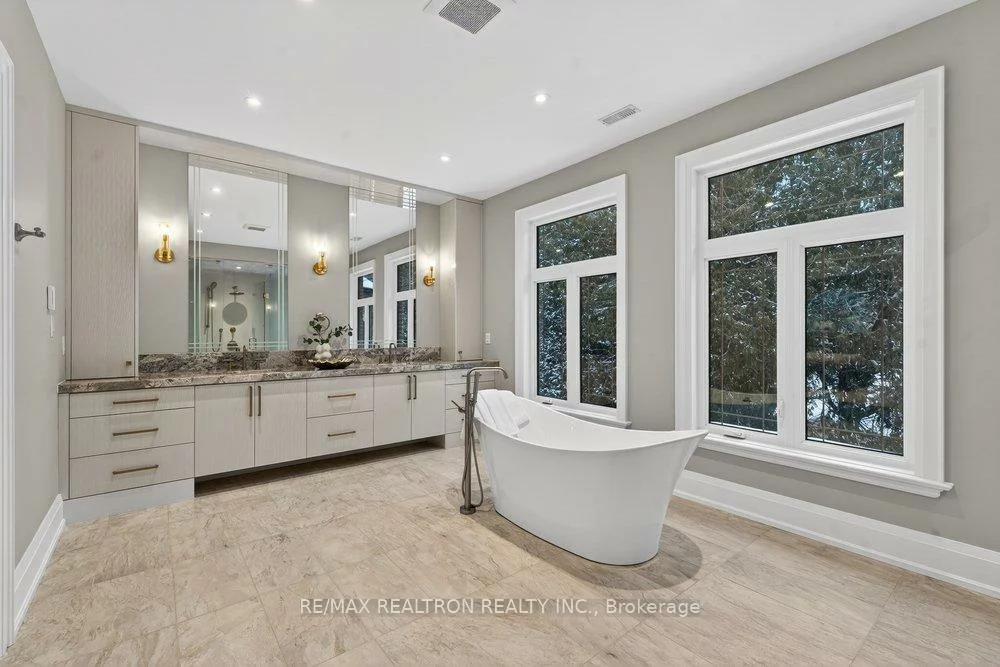 14705, Jane, King City, King