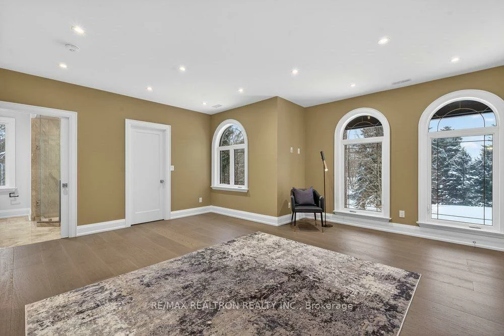 14705, Jane, King City, King