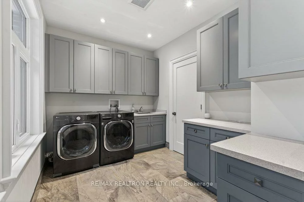 14705, Jane, King City, King