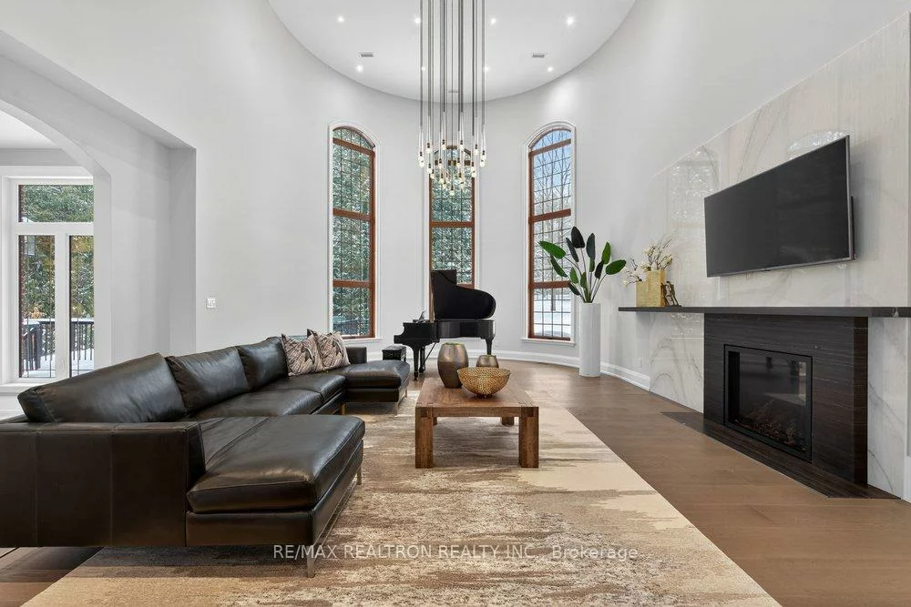 14705, Jane, King City, King