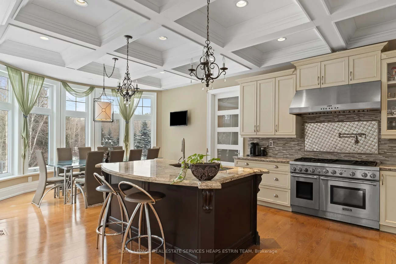 206, Churchill, Rural King, King