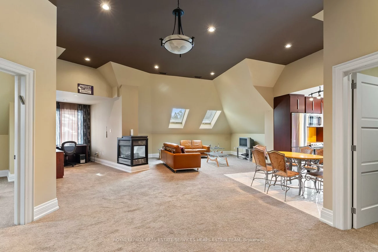 206, Churchill, Rural King, King