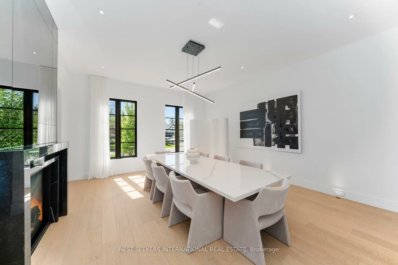 6, Forestave, Nobleton, King