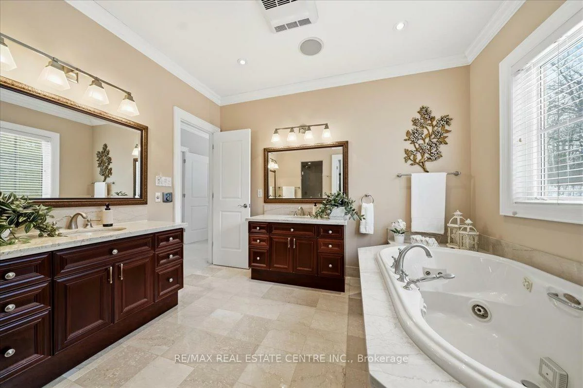 65, Kingswood, Rural King, King