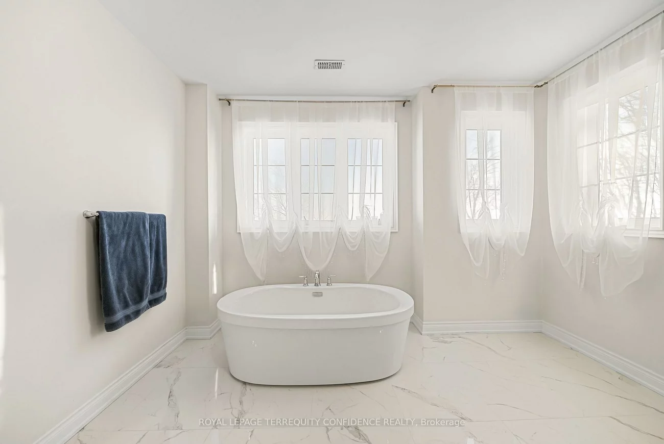 23, Macmurchy, Nobleton, King