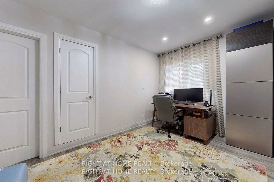 15, Old Church, Rural King, King